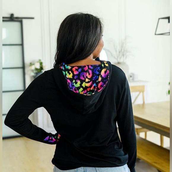 Shirley & Stone Audre Hoodie Neon Leopard Print - Picture 3 of 10